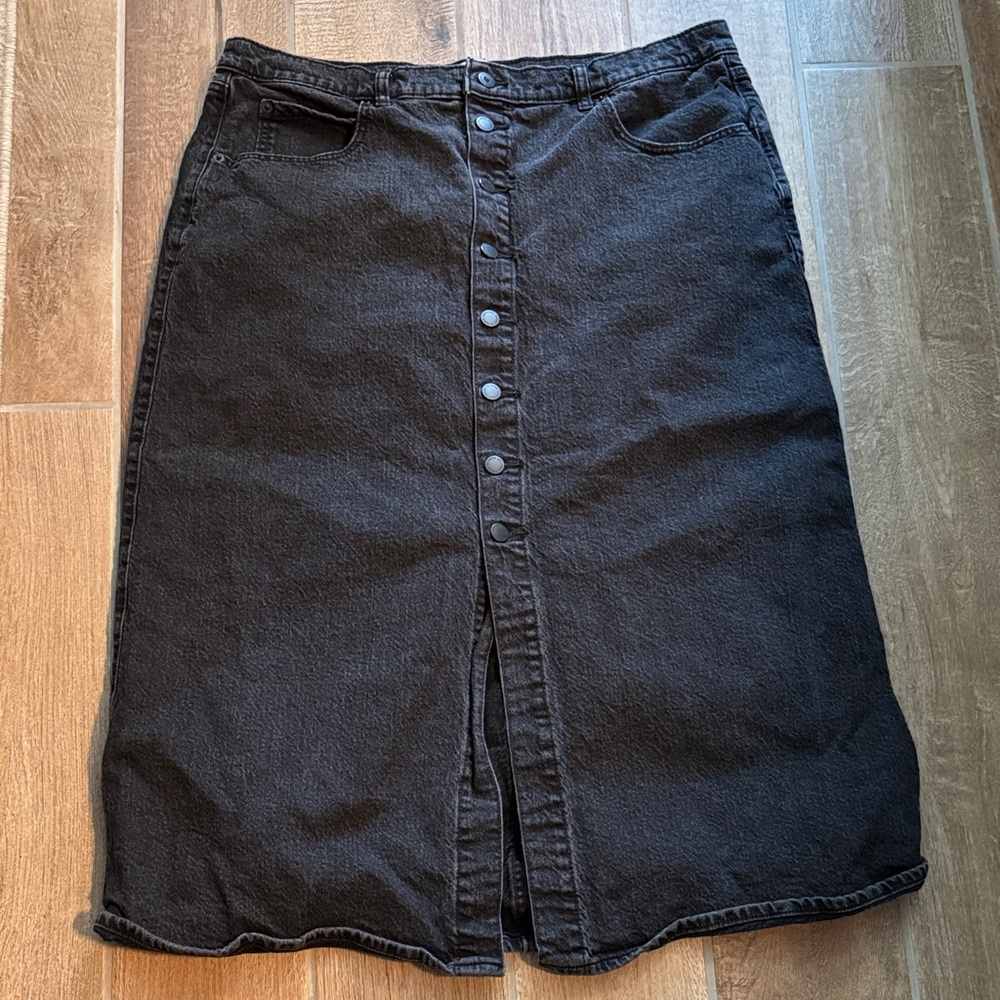 Universal Thread Black Button-Down Pencil Skirt - image 1